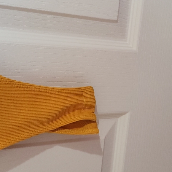 Top - Picture 4 of 6